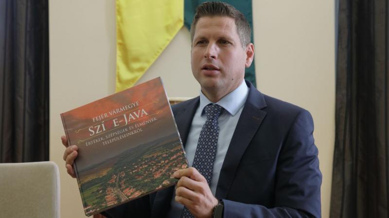 Fedezd fel a vármegye kincseit és értékeit egyetlen kötetben! (Videó)