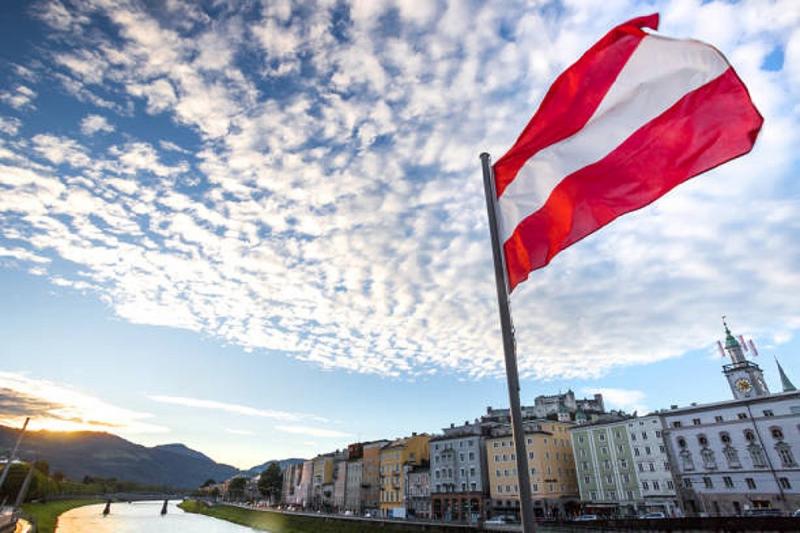 Ausztria már megtette az első lépéseket: levélben értesítik a szíriai menekülteket a hazautazás lehetőségéről.