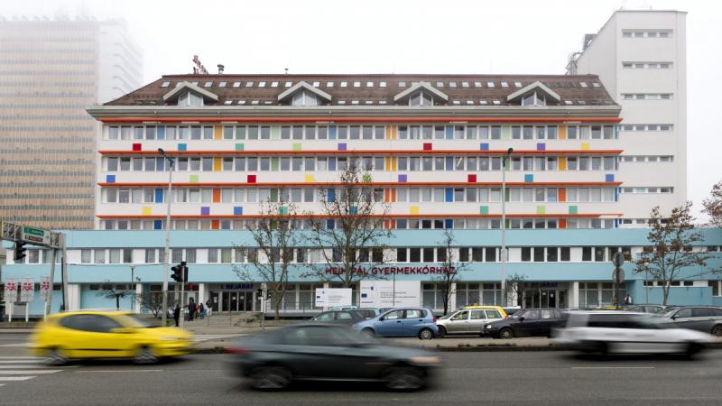 A Heim Pál Gyermekkórház bejelentette, hogy két kisgyermek hamarosan leváltható a műtüdőről.