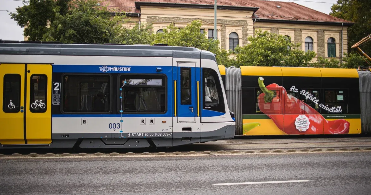 A MÁV a sok baleset következtében sárgára festi a tram-traineket, hogy így fokozza a láthatóságukat.