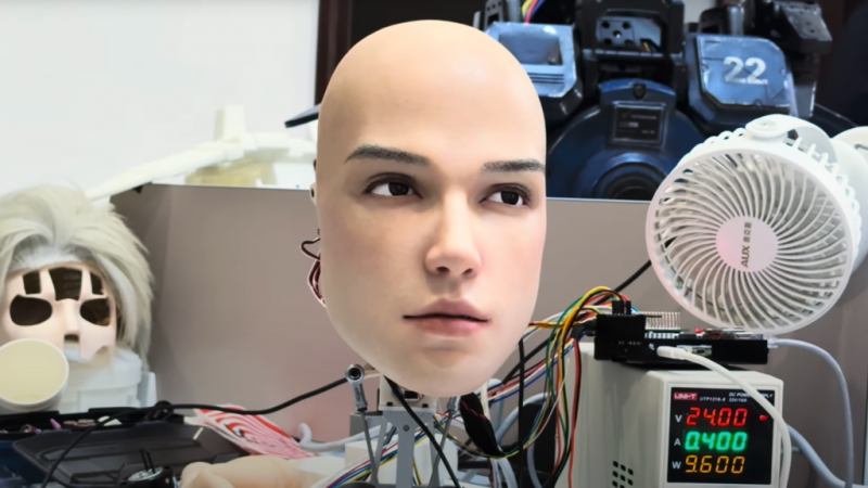 Elképesztően élethű robotarcot fejlesztett ki egy kínai vállalat | 24.hu