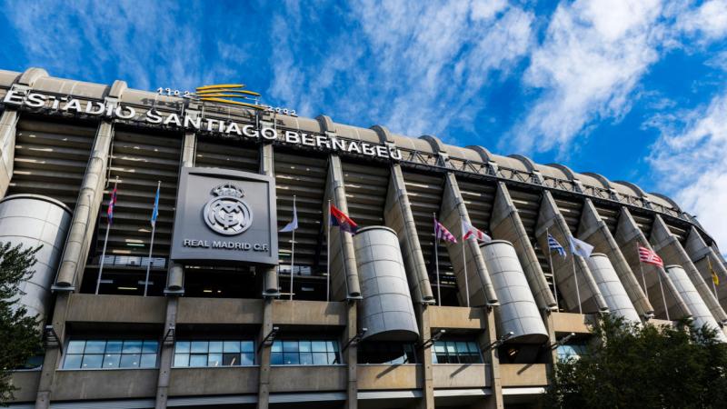 A Real Madrid vezetősége úgy döntött, hogy elegük van a folyamatos problémákból, és megmutatják a kijáratot sztárjuknak, Vinícius Júniornak. A hírek szerint óriási összegért válhat el a klubtól, ami felkeltette a futballvilág figyelmét. - Pénzcentrum