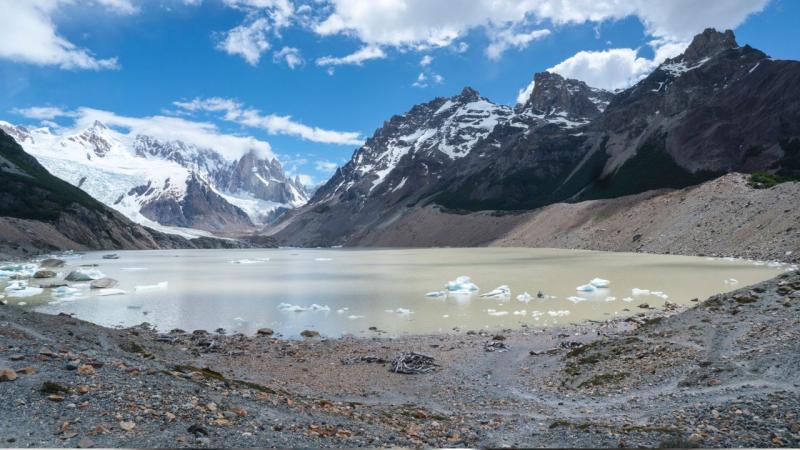 Fokozatosan zsugorodik a Föld, a hegycsúcsok összeomlanak - a klímaváltozás mély nyomokat hagy a bolygónk képén.